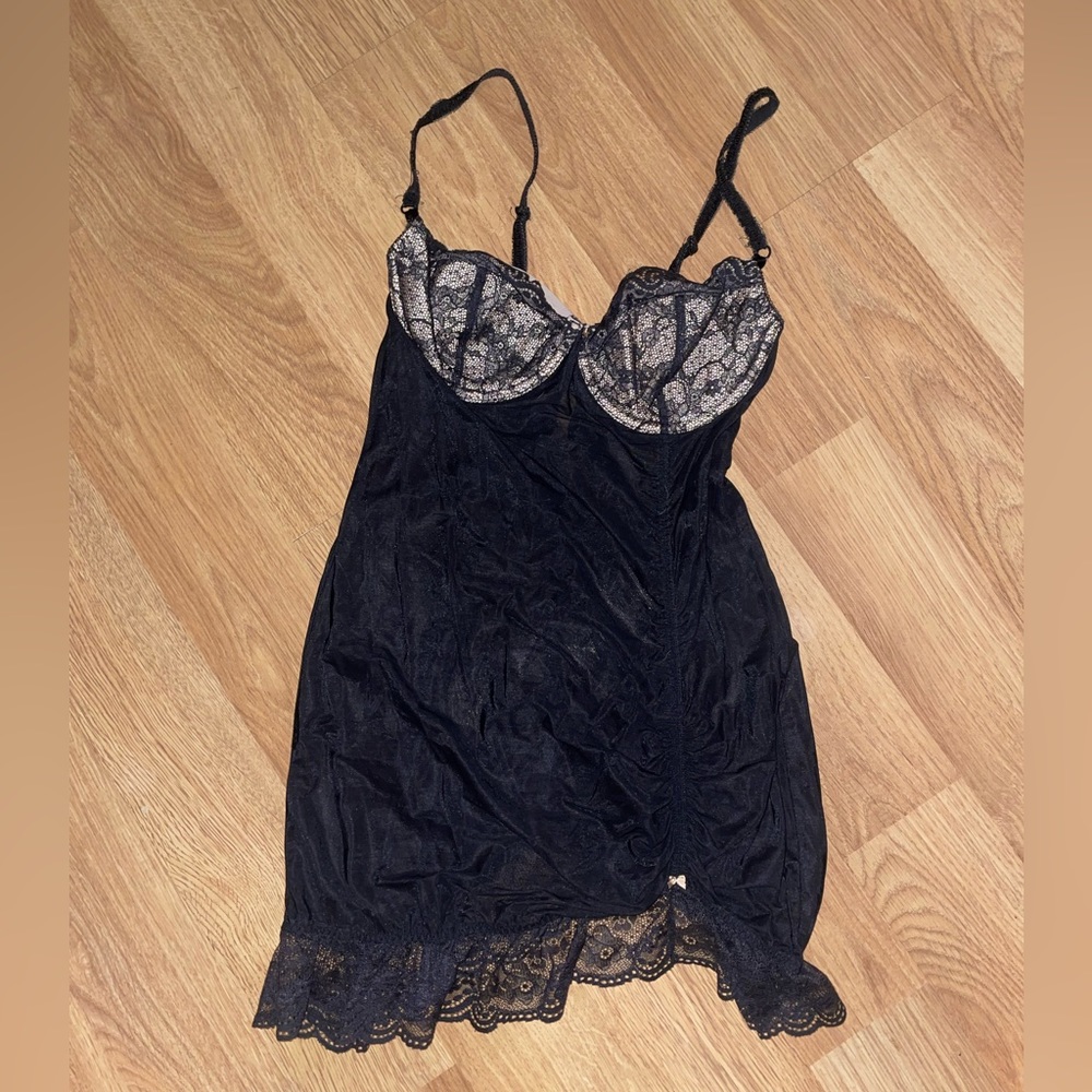 Womens Victorias Secret 36C lingerie top